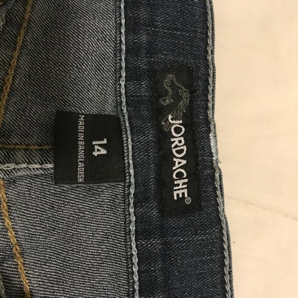 Shorts - Picture 4 of 5